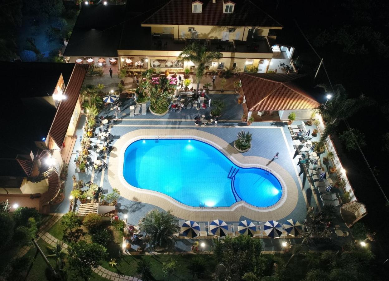 Hotel Damanse Santa Domenica  Εξωτερικό φωτογραφία