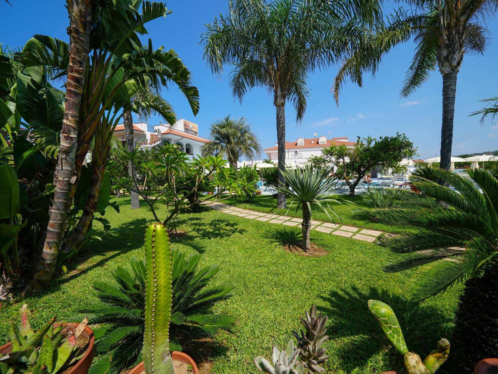 Hotel Damanse Santa Domenica  Εξωτερικό φωτογραφία